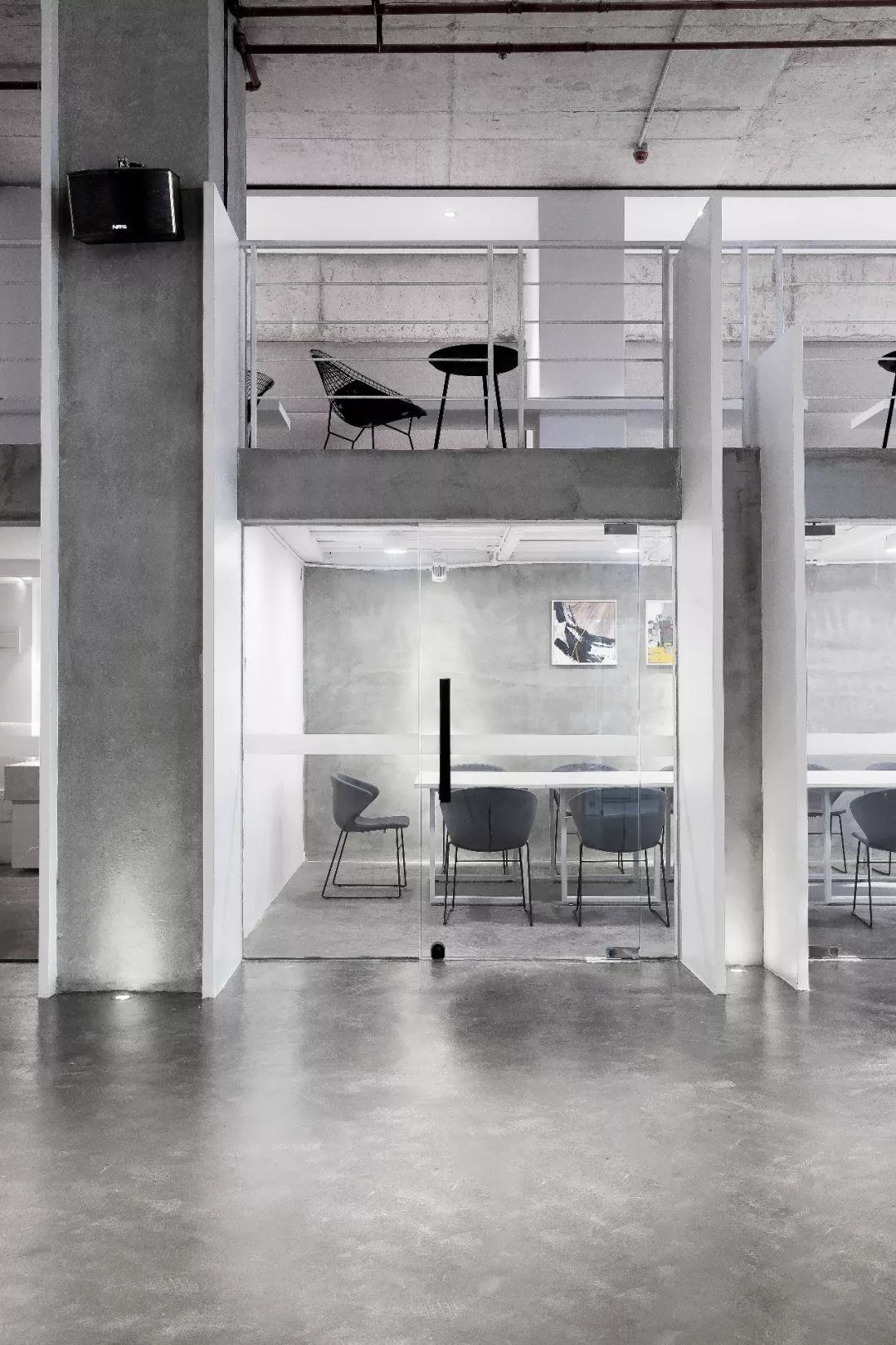 一个七彩青年创想空间，打碎了居住与工作间的壁垒