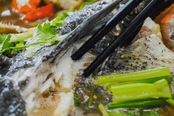 知乎票选“为了吃也要去一次的城市NO.1”