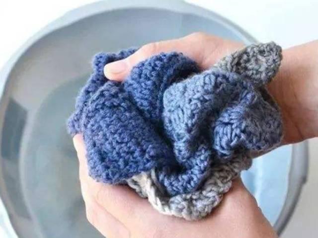 毛衣起球不要扔教你一招去除毛球,毛衣起球可以刮掉么