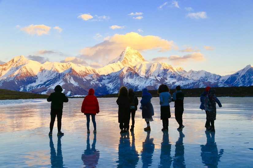 藏地秘境，贡嘎雪山之冷噶措自驾*行游**迹