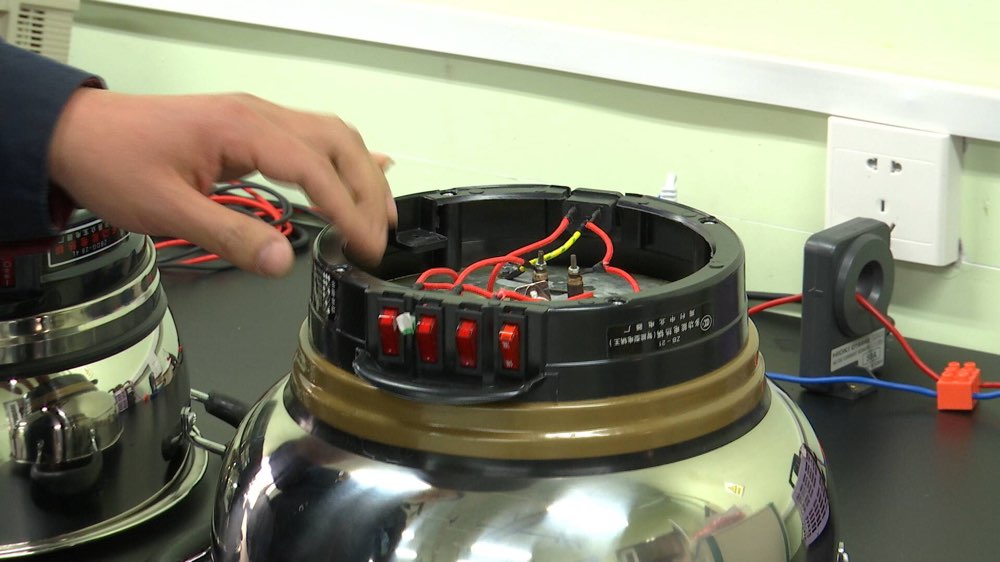 多功能电热锅的执行标准是什么,多功能电热锅使用过热怎么办