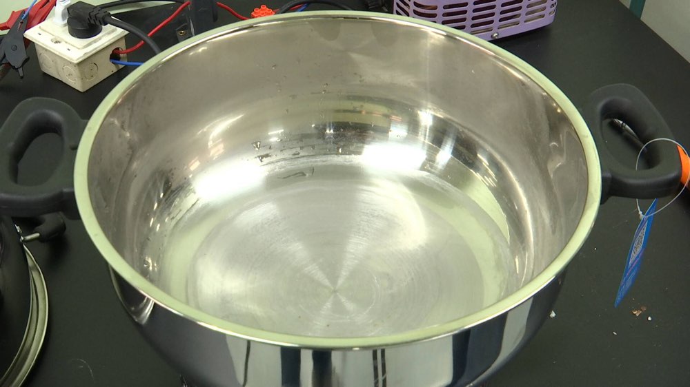 多功能电热锅的执行标准是什么,多功能电热锅使用过热怎么办