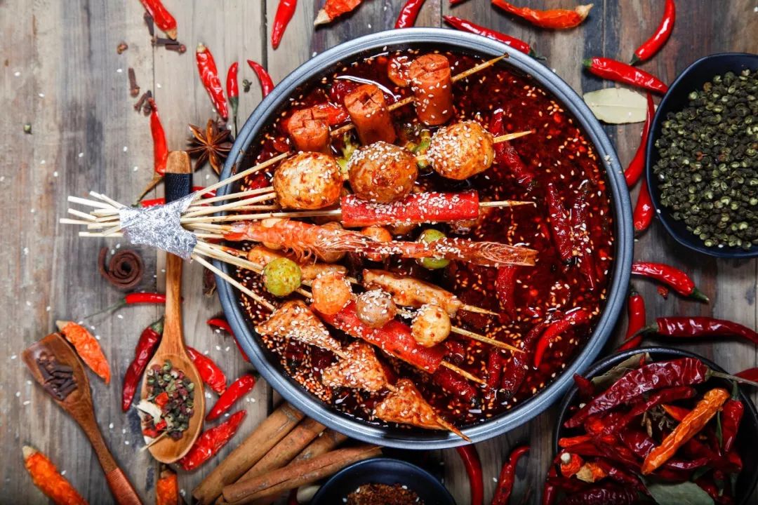 羽绒服上残留的洗衣粉渍怎么去除,羽绒服残留的洗衣粉怎么去除