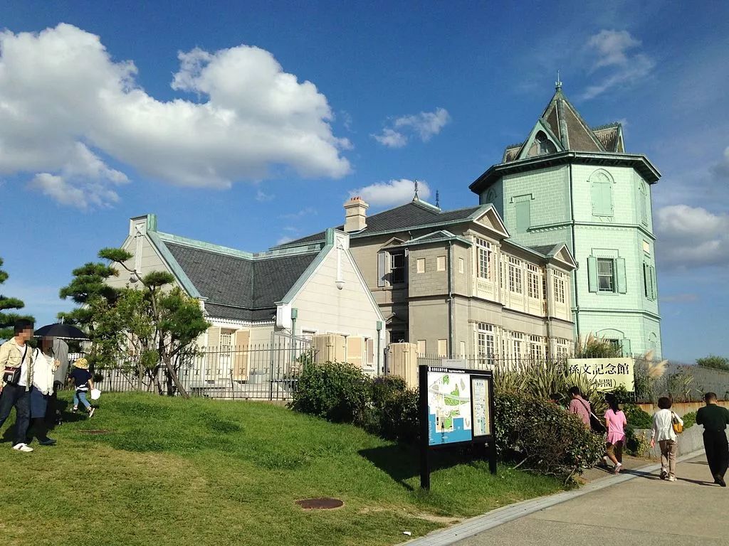 许知远日本采访,许知远艳遇图书馆