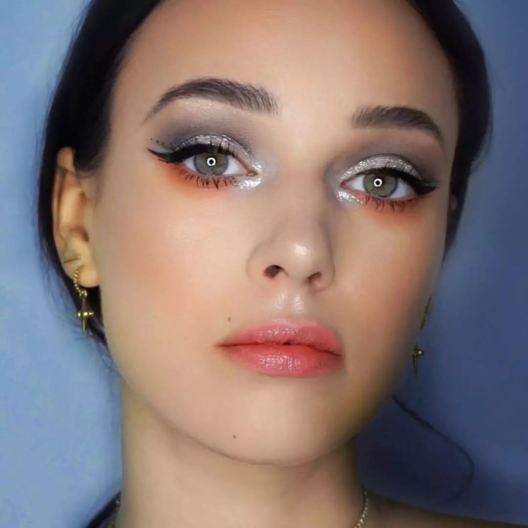 清仓大牌眼影盘,爆闪眼影盘网红爆款