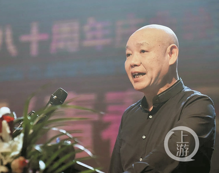 拿好接力棒再出发,拿好历史的接力棒