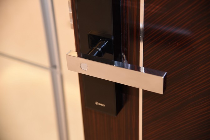 高性价比智能门锁399元,360智能门锁真实测评