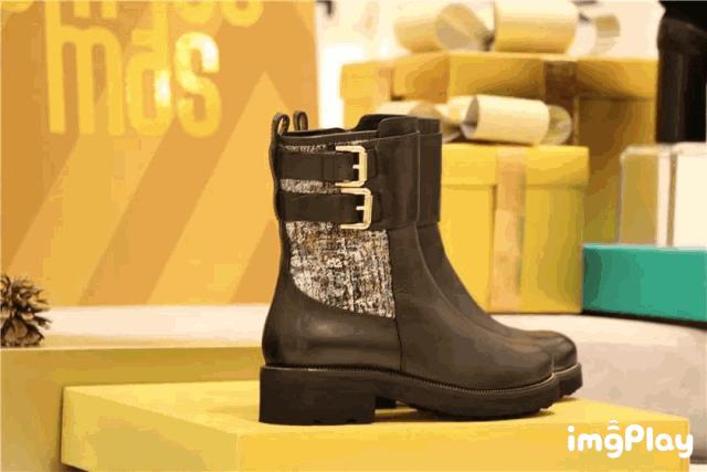 那些整天买买买的女人,平常买很多东西又不用的女生