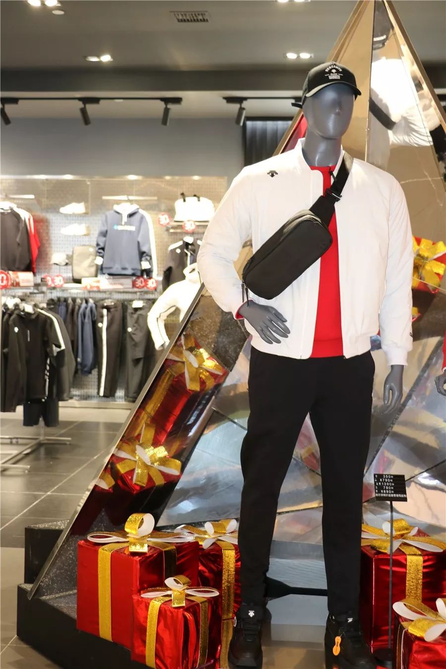 那些整天买买买的女人,平常买很多东西又不用的女生