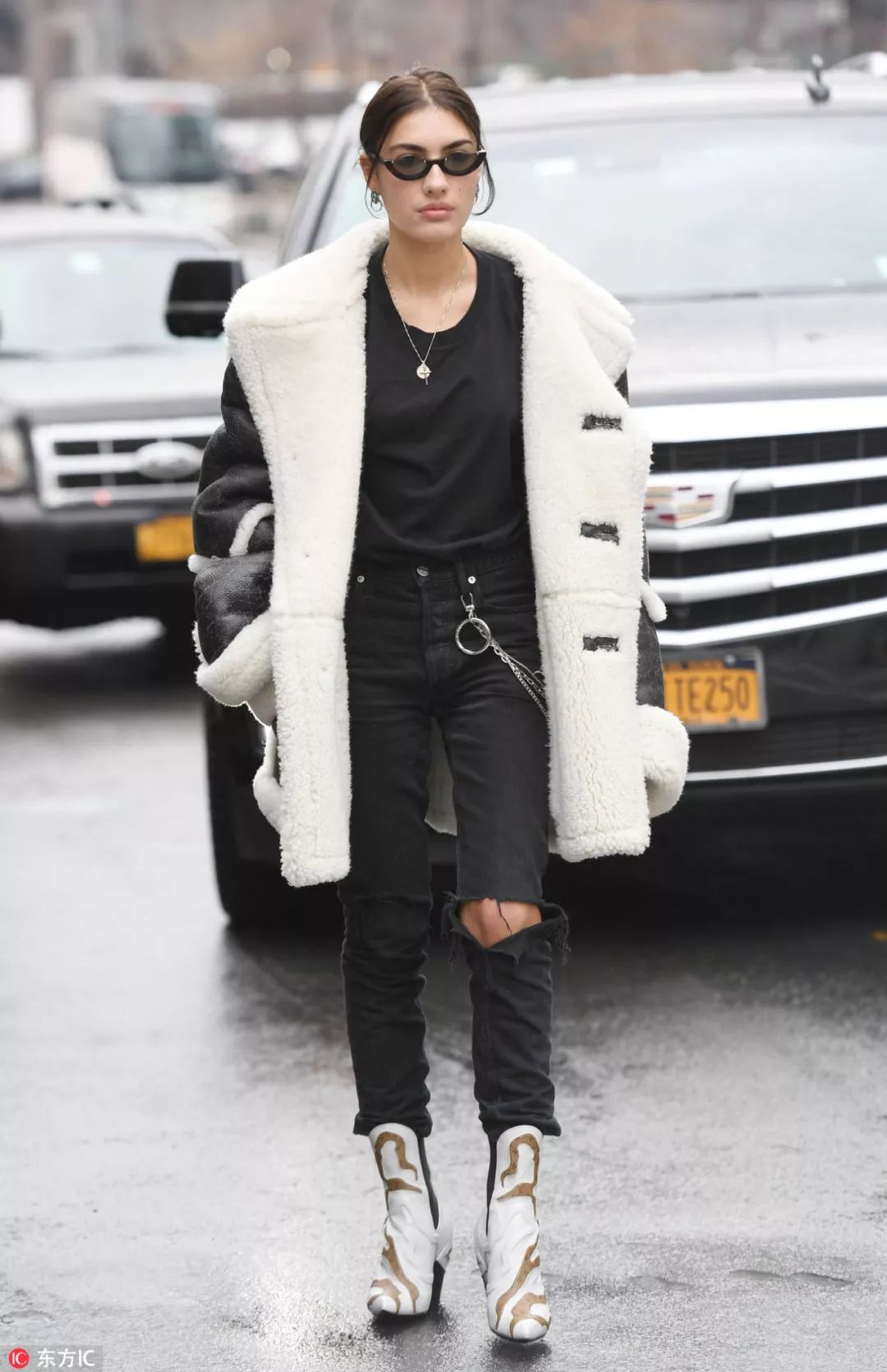 为什么棉服穿一段时间会变轻,一穿羽绒服就掉毛