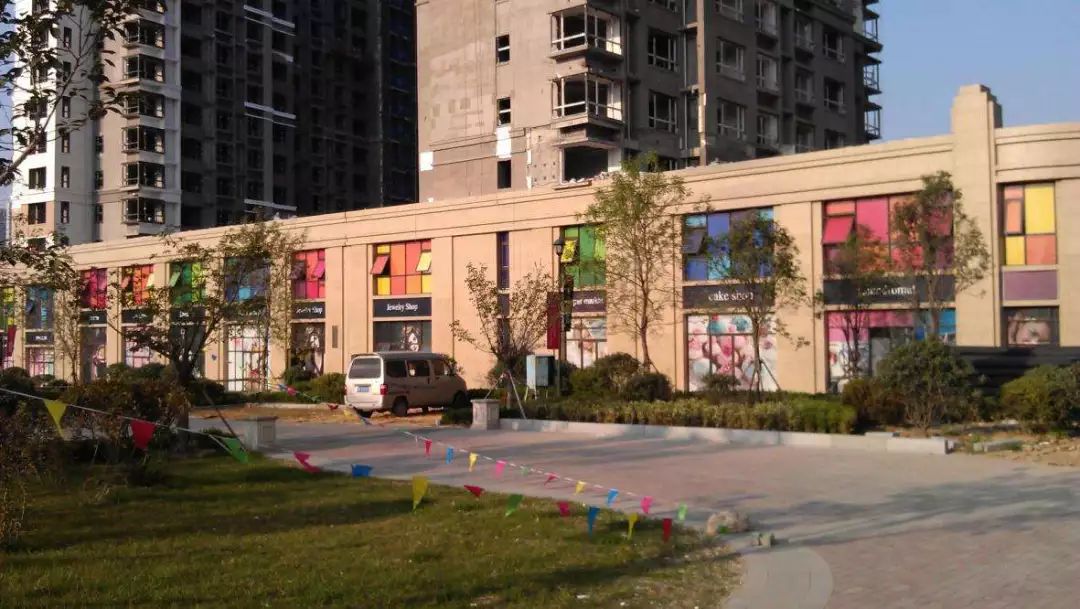 青岛商铺限售吗,青岛商铺现在怎么样了