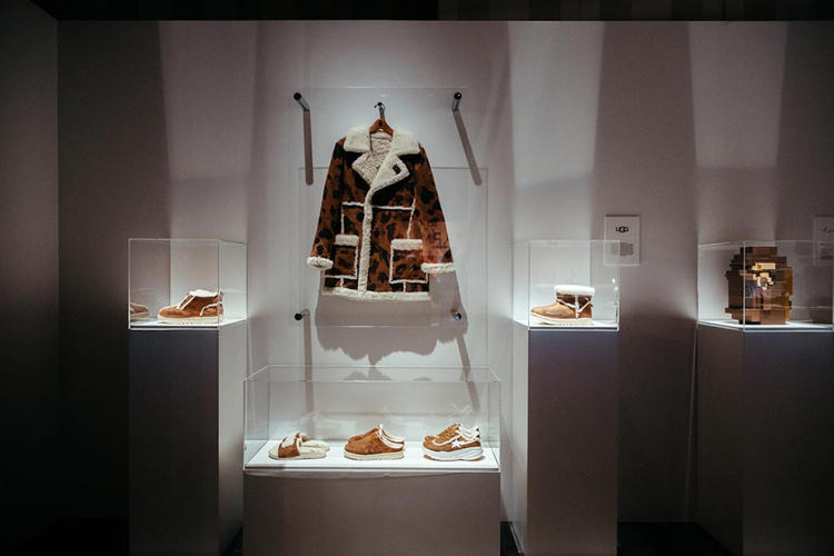 过去4年日韩美妆收并购交易额达850亿美元，以及，2018年时尚趋势关键词有哪些？｜浮华日报