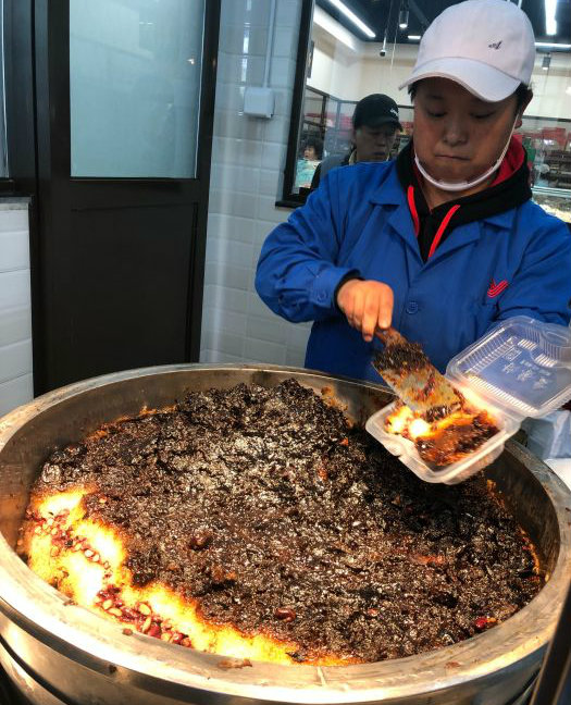 北京有一条特别牛的街叫牛街，我能在这溜溜儿吃一天！
