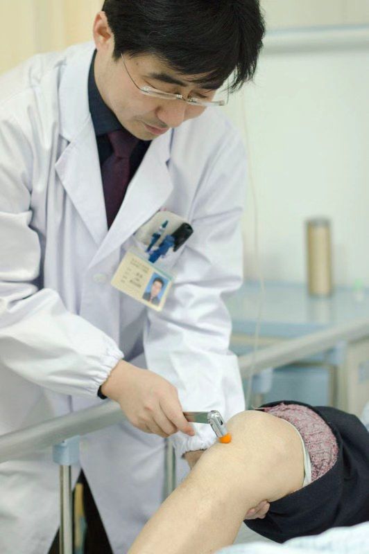 53岁男中风面瘫如何治疗,患者男55岁面瘫5天