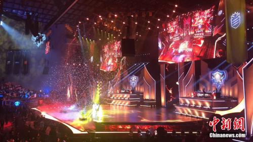 电竞选手or网瘾少年,电竞人生游戏