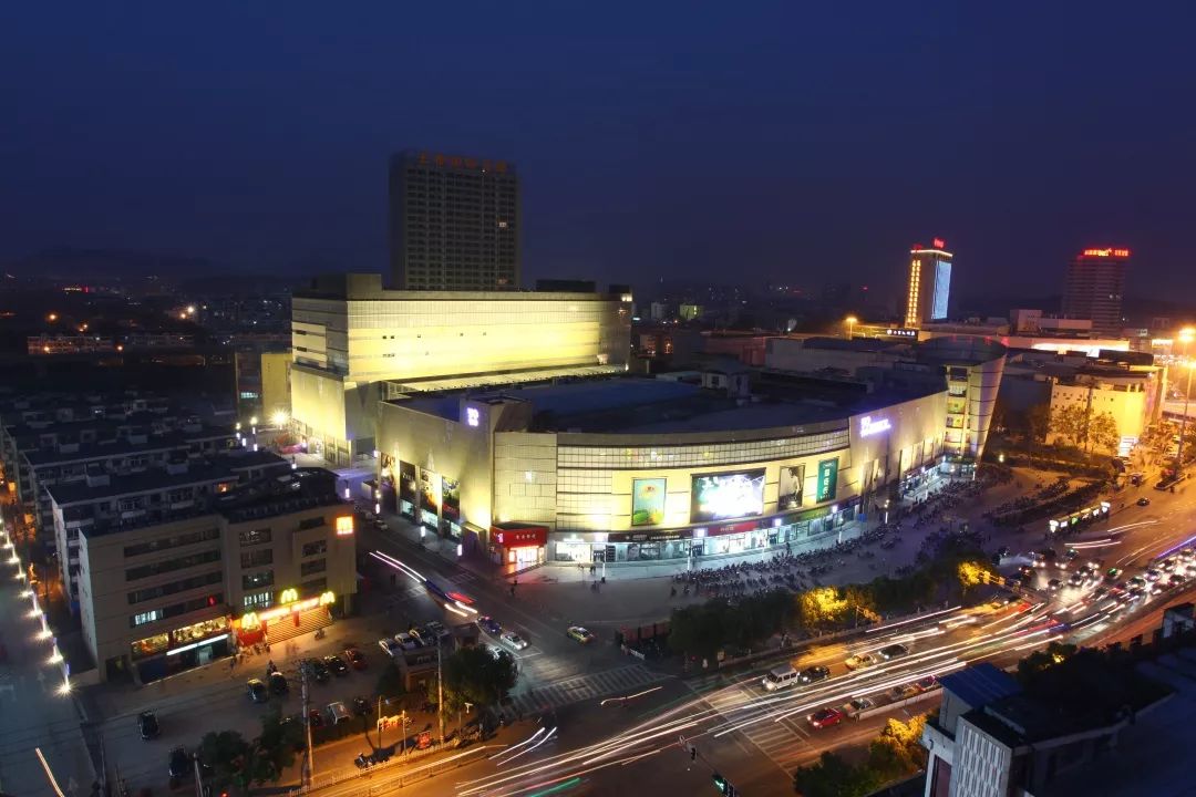 改革开放40周年图片展进行巡展,改革开放40周年南京图片展现场