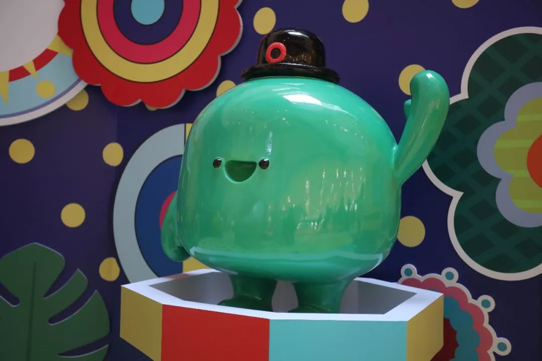 交互艺术展！地铁主题巨型扭蛋机！欢乐小丑团……新晋潮酷打卡圣地来袭