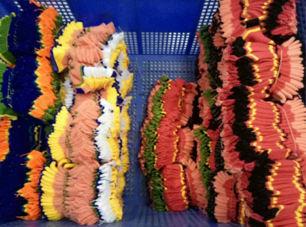 小手套大产业大民生大脱贫——信阳市德昌针织有限公司：扶贫车间生产忙