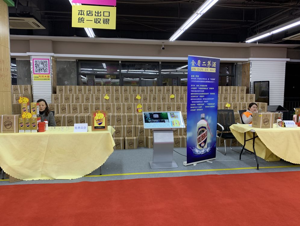 松江大型服装特卖,上海松江服装特卖