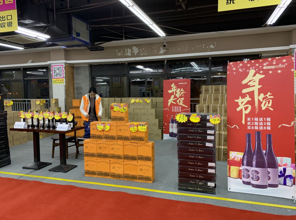 松江大型服装特卖,上海松江服装特卖