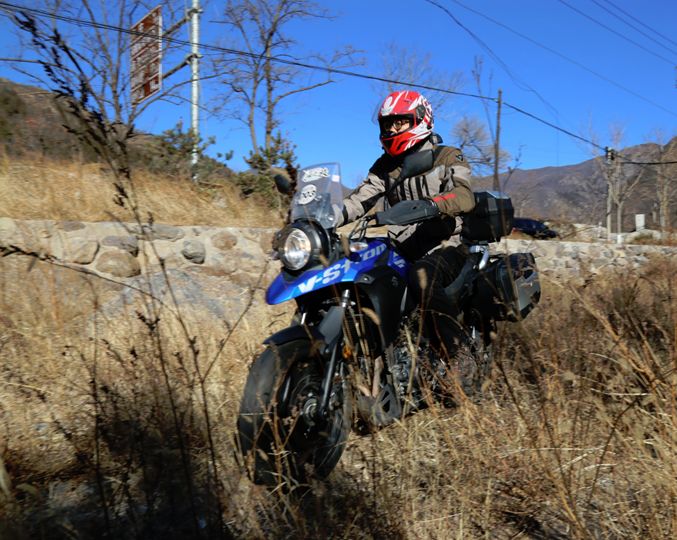 铃木骊驰250和豪爵gw250哪个好,豪爵铃木三兄弟配置对比表