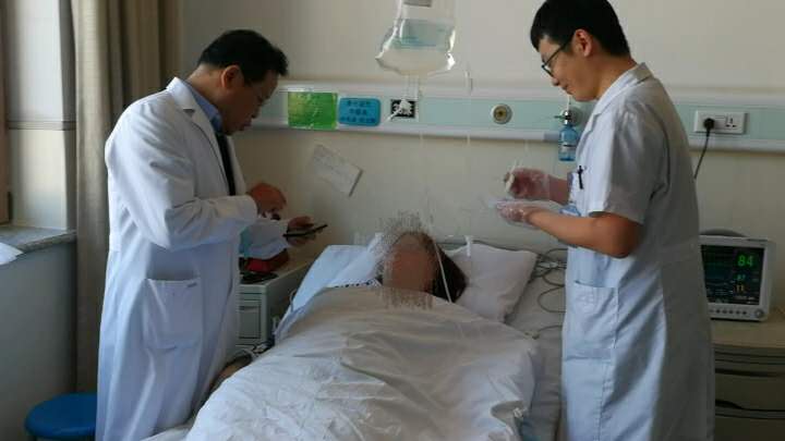 哈尔滨市第一医院成功医治外教绞痛难耐肾结石