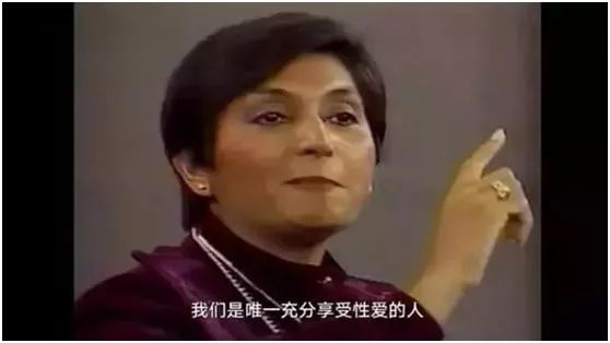 淫乱、*杀暗**、*听窃**、投毒残害近千人……此人罪行累累，却被包装成大师，出书600多本，影响至今