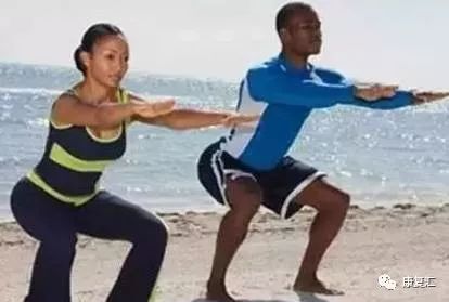 康复蹲起训练的关注事项,康复病人怎么练习下蹲动作