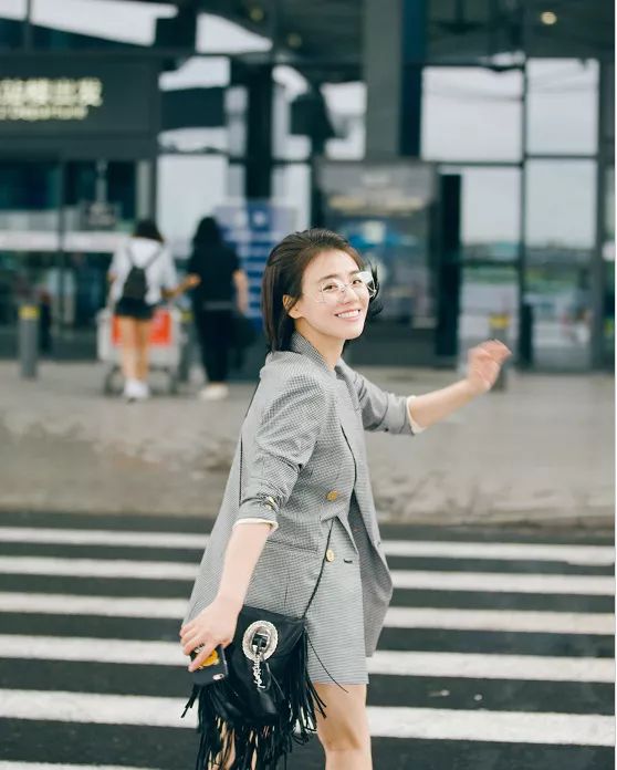 明星都爱Ta的眼镜，但其实Ta是个时装品牌