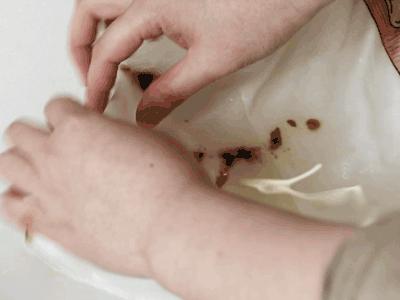 用洗衣液洗衣服最干净的方法,去除衣服毛絮的洗衣液