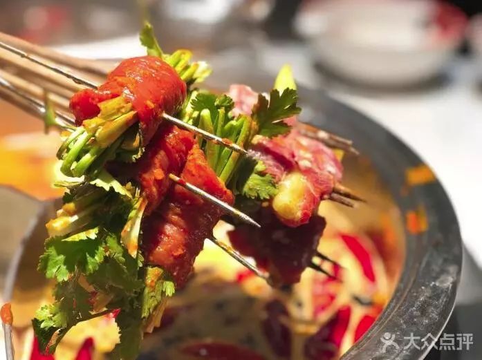 鎴愰兘蹇呭悆鎺掕姒滃墠鍗佸悕鍦版柟 (鎴愰兘鍚冮亶涓栫晫缇庨)