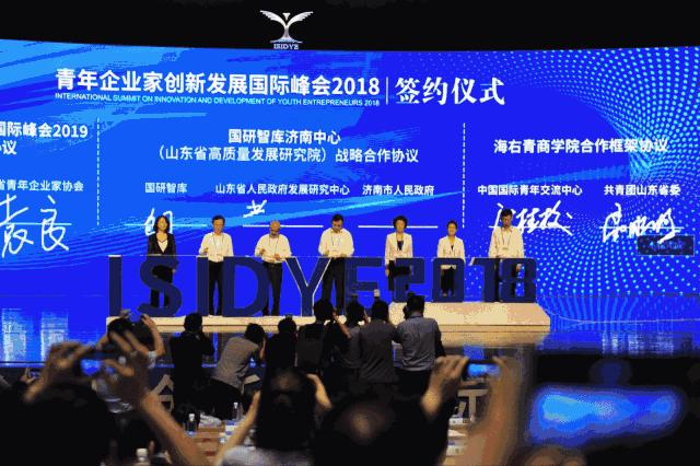 她很主动的跟我表白,好紧张好想表白