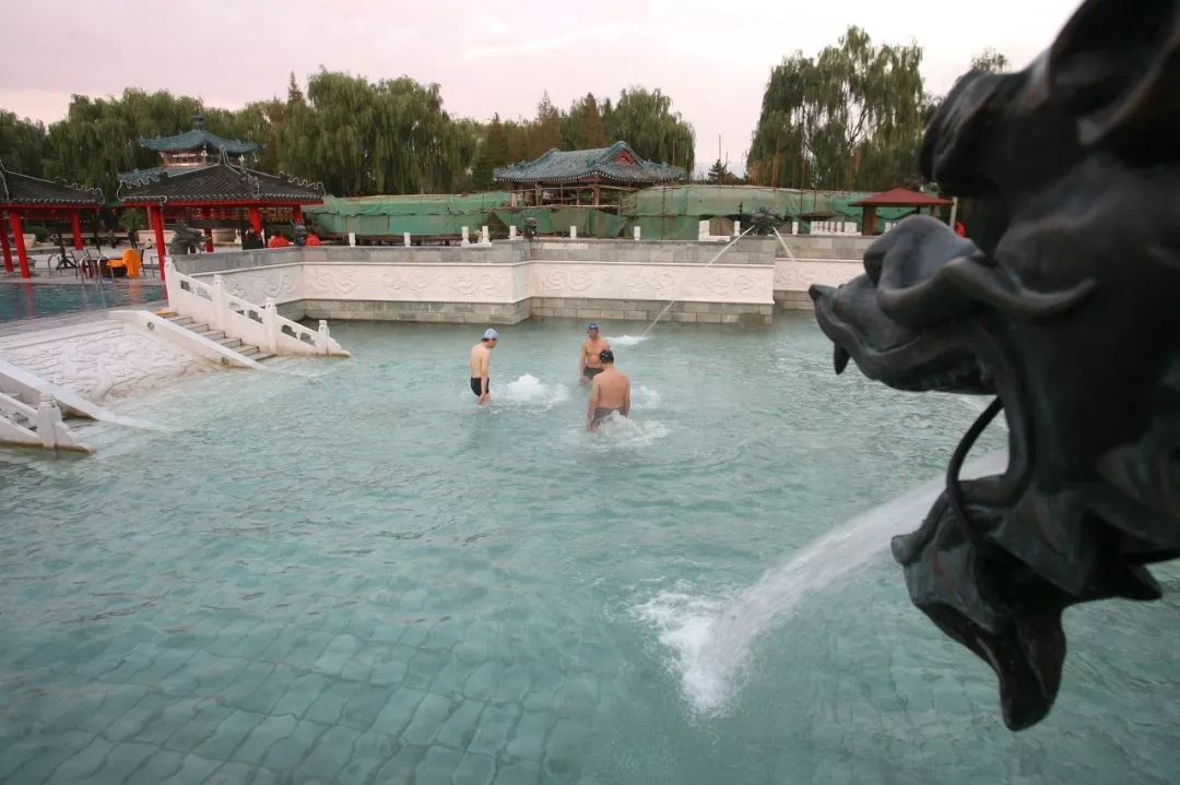 中国哪些温泉度假胜地,中国10大温泉