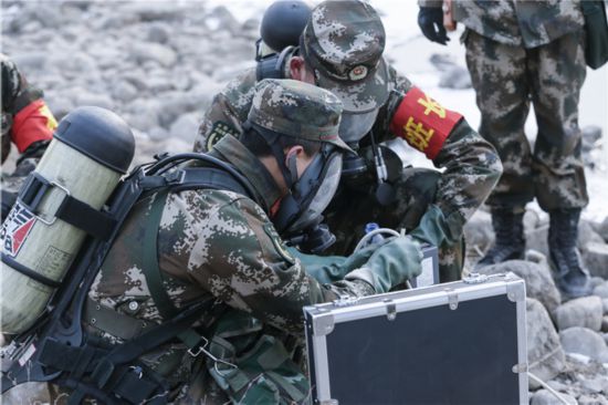 三个血泡的故事：打在脚上是泡挤出去的是安逸的“脓血”