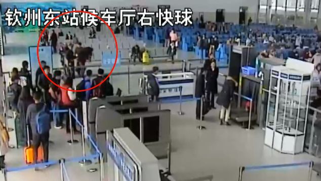 吃感冒药后一过性晕厥,女子吃感冒药导致肝衰竭