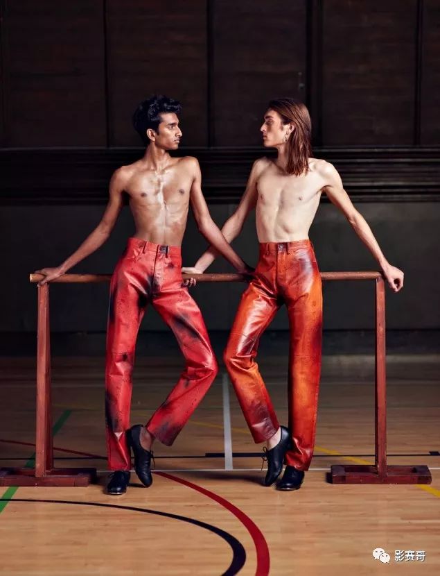 这位国际级摄影师，你是不是对全家福有什么误解？