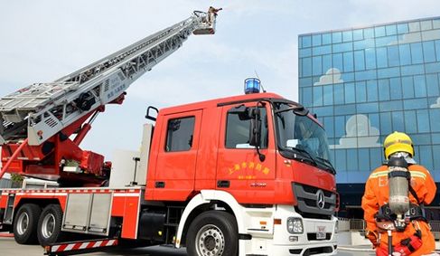 警车被贴罚单怎么处理,交警贴防火车的罚单