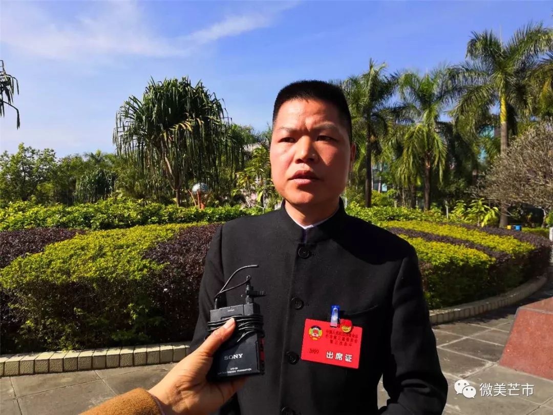 政协委员报到访谈,聚焦两会热点倾听代表声音