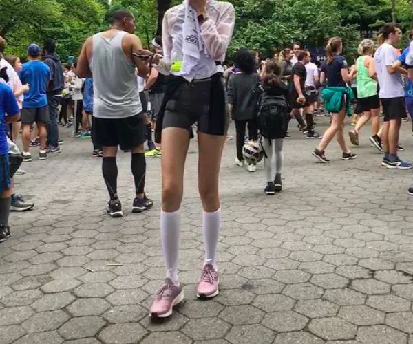 多功能美腿器训练大腿肌肉,美腿瑜伽训练大腿肌肉