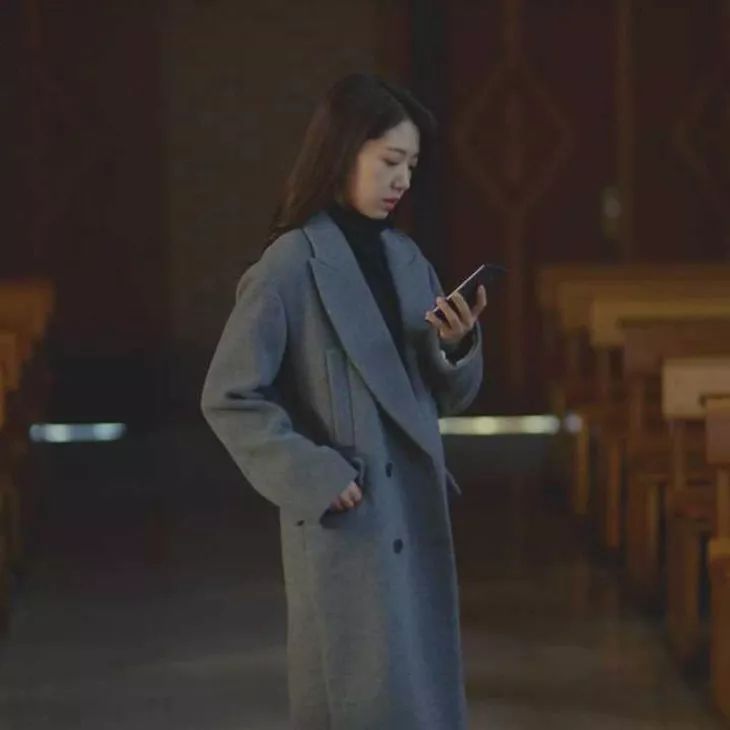 朴信惠耳线同款,朴信惠同款鞋是什么品牌