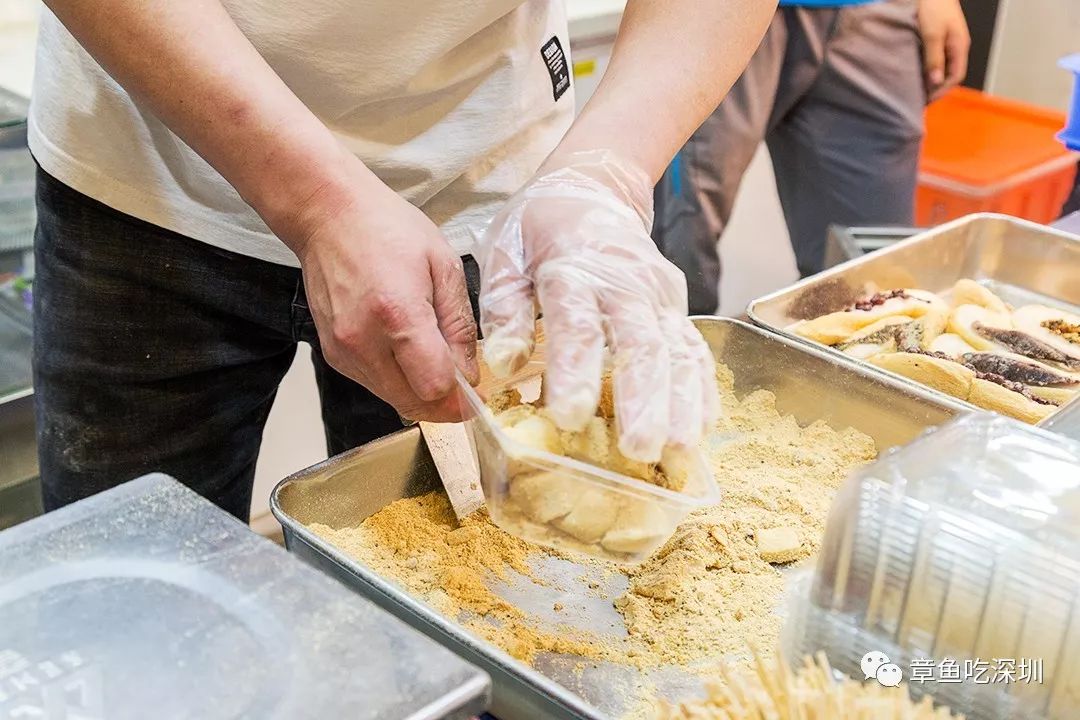 巨无霸肉松芋泥糯米糍吃货视频,巨无霸芋泥糯米糍