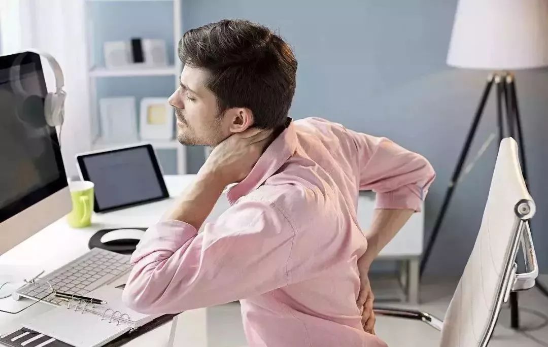 脖子酸肩颈痛按按这3处轻松缓解,肩酸脖子痛用什么姿势缓解