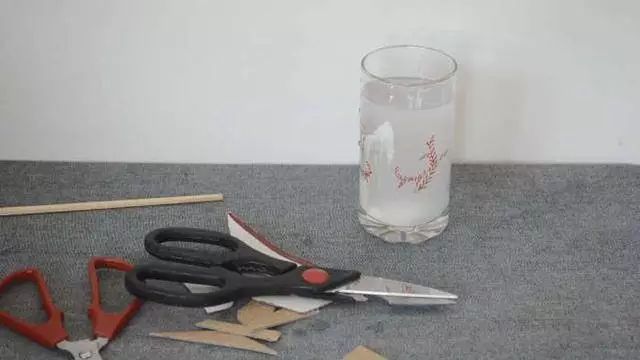 剪刀生锈怎么办不用白醋或小苏打,剪刀生锈解决小技巧图片