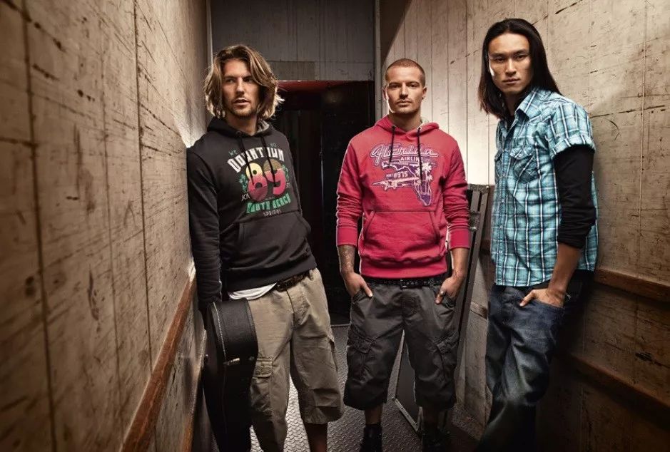 兄弟，你穿过杰克琼斯么？