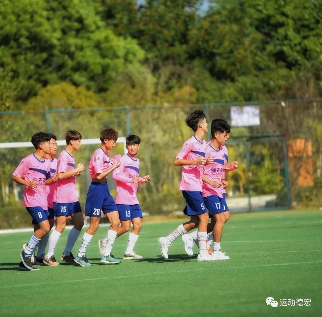 足球赛进入半决赛给孩子们加油,足球比赛开赛前给孩子们加油打气