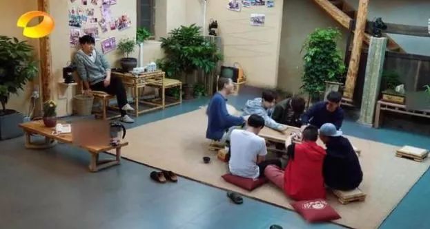 潘粤明经历了什么,沉寂多年潘粤明中年逆袭