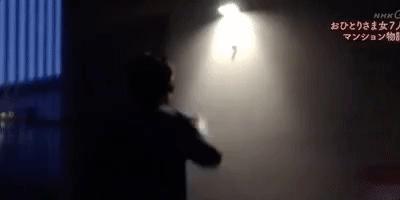 一辈子没结婚，7个单身女人买房同居10年，80岁了还染发、化妆、四处去浪……把老年生活过成了诗