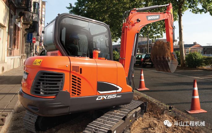 斗山挖掘机dx55-9c有多高,小挖机dx55