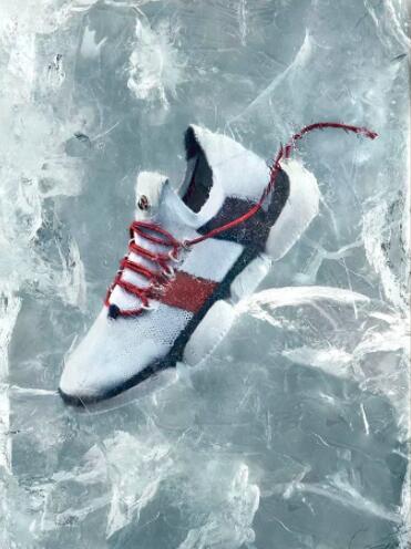 moncler亮面还是哑光,moncler高端系列是什么