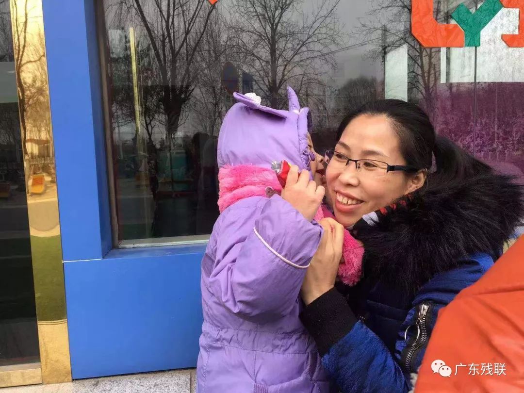 人工耳蜗用户,人工耳蜗带来的震撼视频